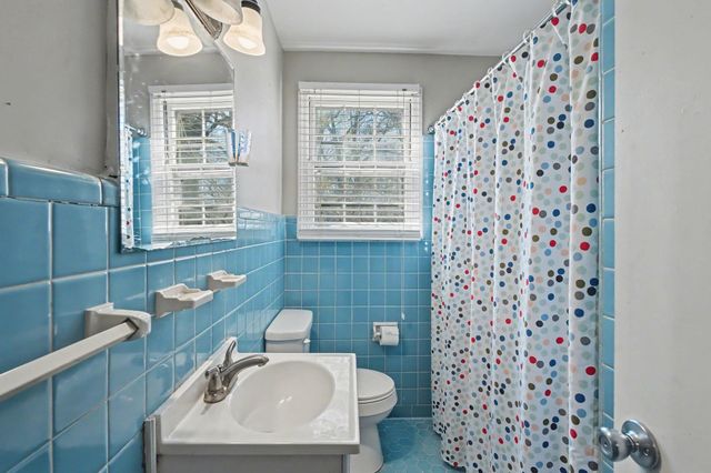 4613 CROSSOVER LN, Memphis, TN 38117