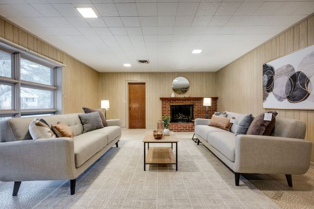 112 Lake Valley Road, Dickson, TN 37055