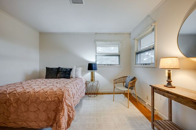 112 Lake Valley Road, Dickson, TN 37055