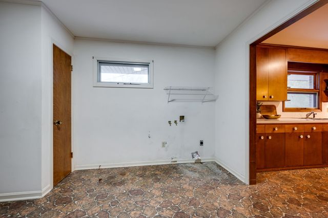 112 Lake Valley Road, Dickson, TN 37055