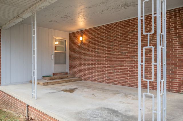 112 Lake Valley Road, Dickson, TN 37055