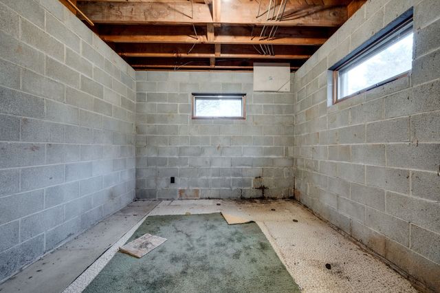 112 Lake Valley Road, Dickson, TN 37055