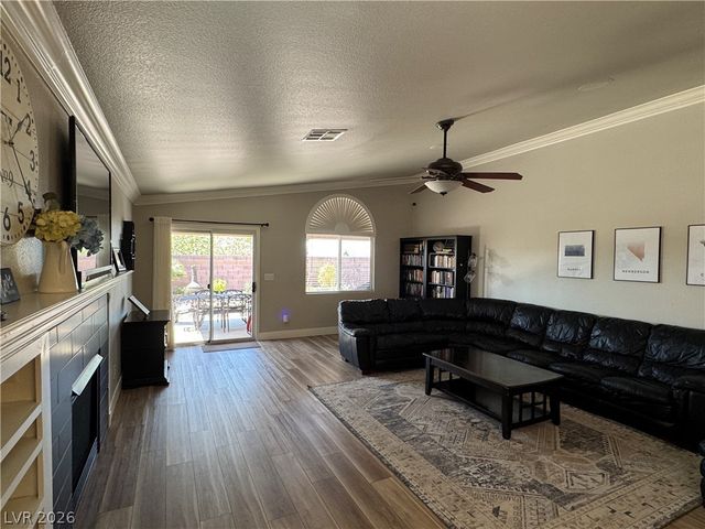 1071 Snow Roof Avenue, Henderson, NV 89052