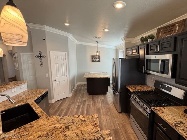 1071 Snow Roof Avenue, Henderson, NV 89052