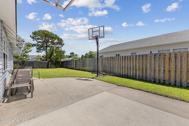 7424 Milan Court, Wilmington, NC 28411