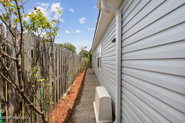 7424 Milan Court, Wilmington, NC 28411