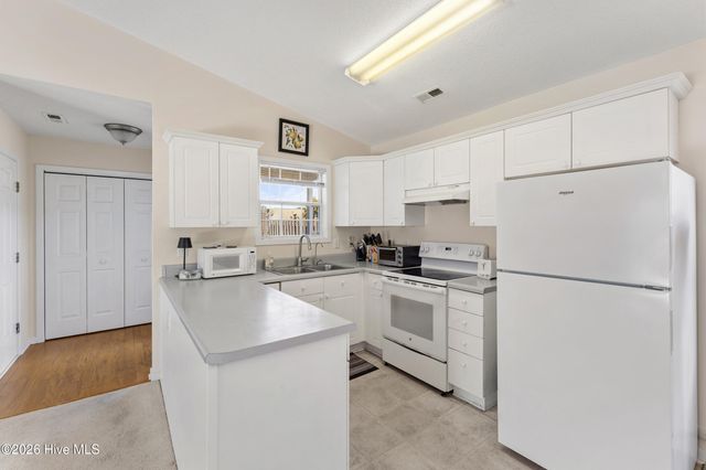 7424 Milan Court, Wilmington, NC 28411