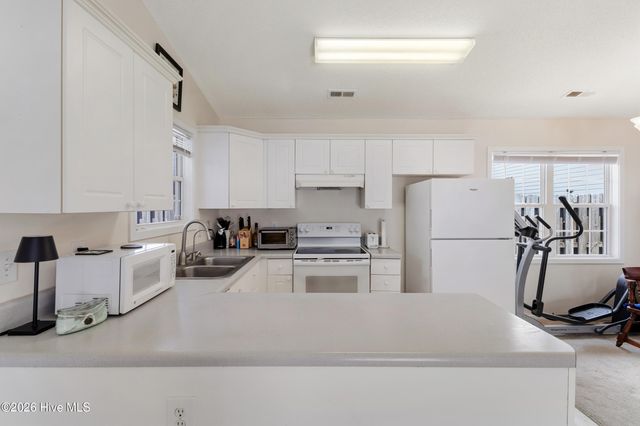 7424 Milan Court, Wilmington, NC 28411