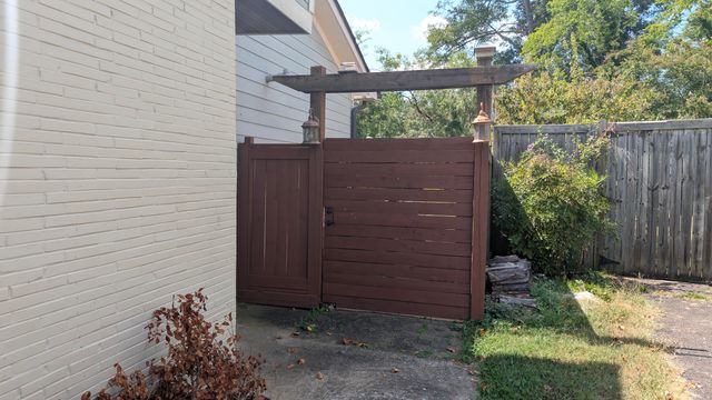 17 S Tuxedo Avenue, Chattanooga, TN 37411