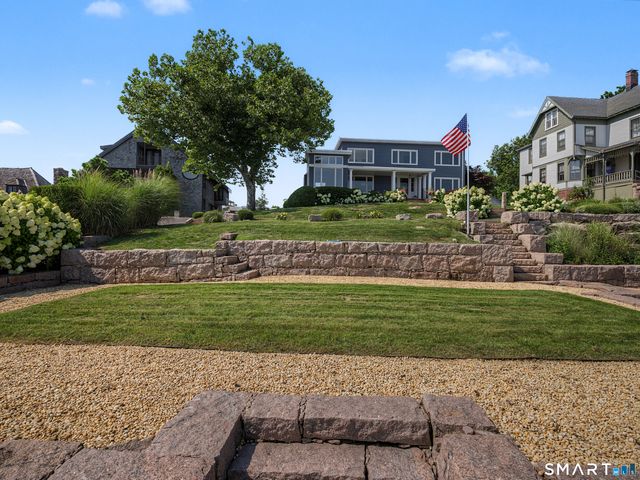 39 Flying Point Road, Branford, CT 06405