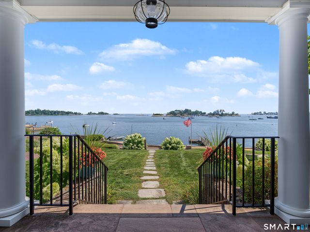 39 Flying Point Road, Branford, CT 06405