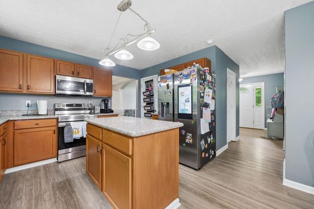 5753 Paul Talbott Circle, Grove City, OH 43123