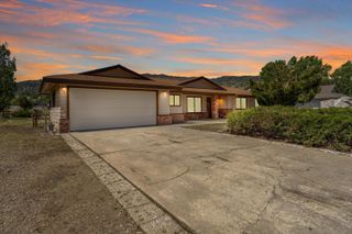 23871 Pebble Beach Lane, Tehachapi, CA 93561