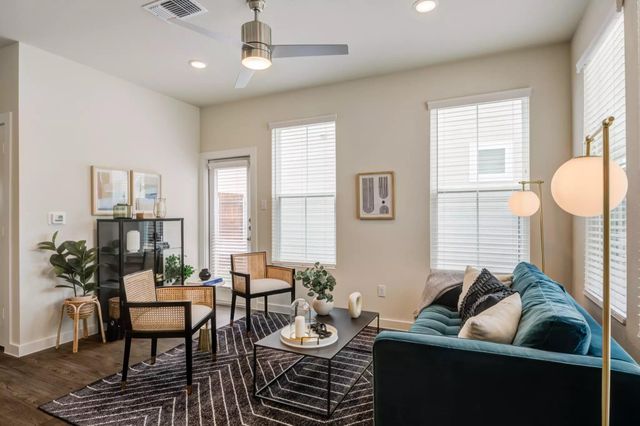 801 Bluestem Way 201W, Cedar Hill, TX 75104