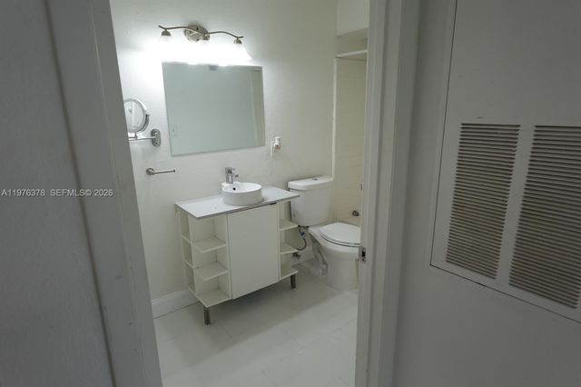 15560 SW 104th Ter 613, Miami, FL 33196