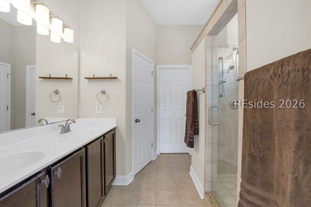 72 White Crescent Cir, Ridgeland, SC 29936