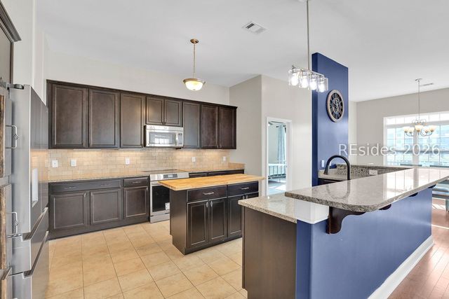 72 White Crescent Cir, Ridgeland, SC 29936