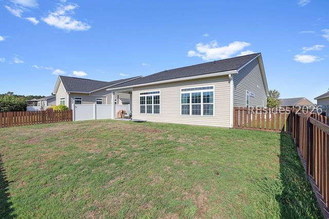72 White Crescent Cir, Ridgeland, SC 29936