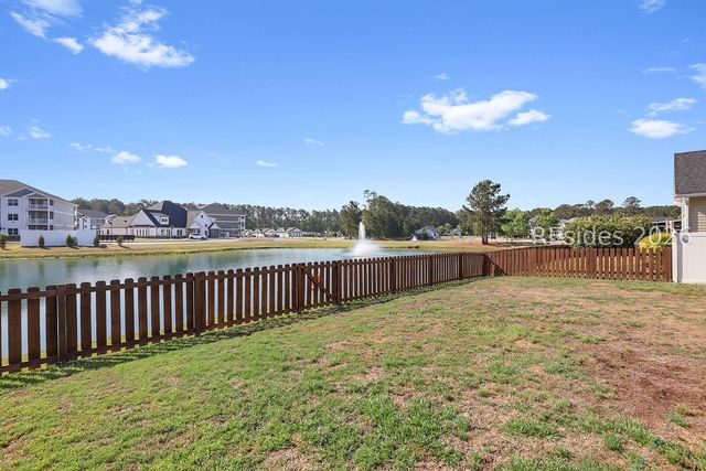 72 White Crescent Cir, Ridgeland, SC 29936