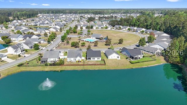 72 White Crescent Cir, Ridgeland, SC 29936
