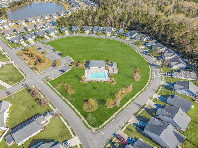 72 White Crescent Cir, Ridgeland, SC 29936