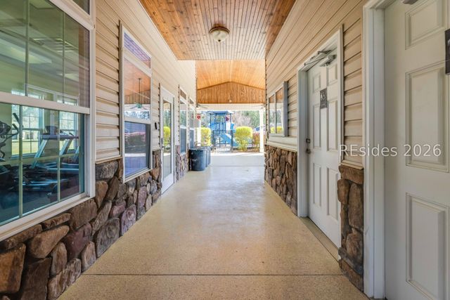 72 White Crescent Cir, Ridgeland, SC 29936