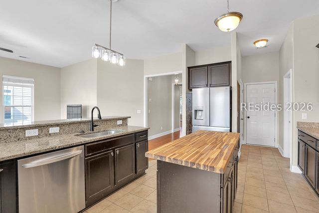 72 White Crescent Cir, Ridgeland, SC 29936