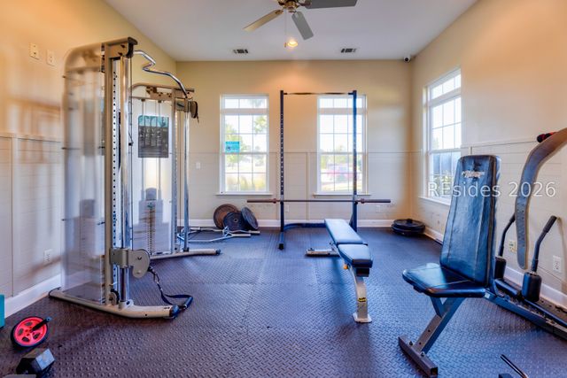 72 White Crescent Cir, Ridgeland, SC 29936