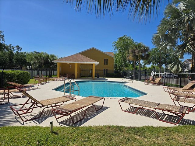 30058 GRANDA HILLS COURT, Wesley Chapel, FL 33543