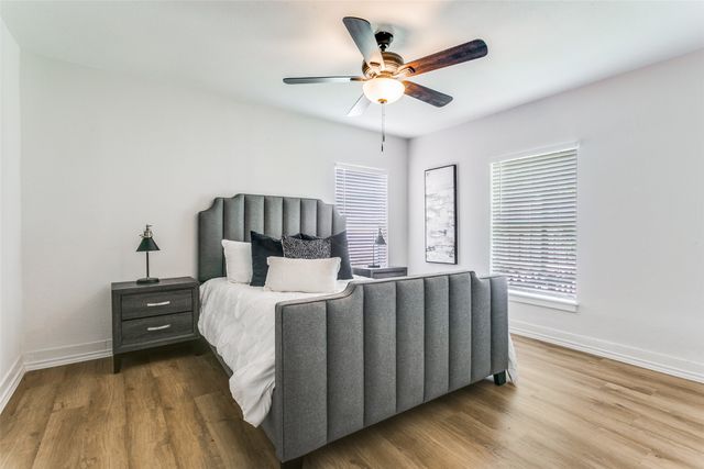 612 E Wall Street, Grapevine, TX 76051