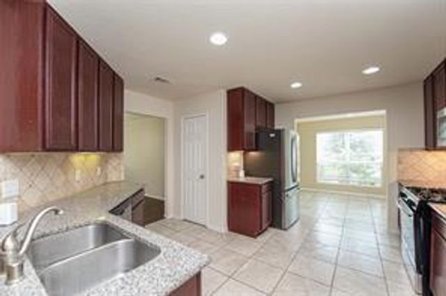 16706 Lark Bunting Lane, Conroe, TX 77385