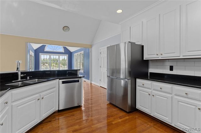 12112 Hogans Aly, Chester, VA 23836