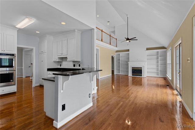 12112 Hogans Aly, Chester, VA 23836