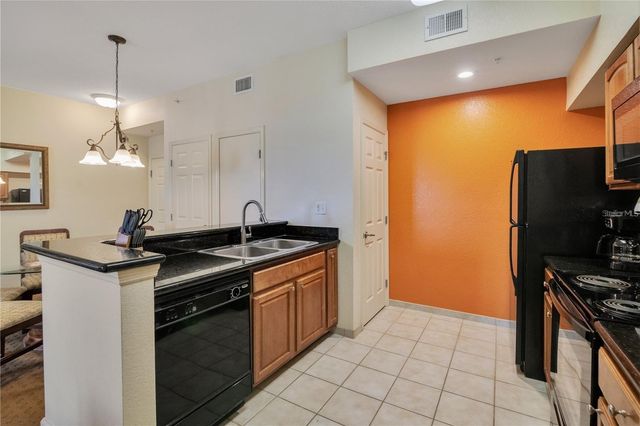 8101 RESORT VILLAGE DRIVE 3905, Orlando, FL 32821