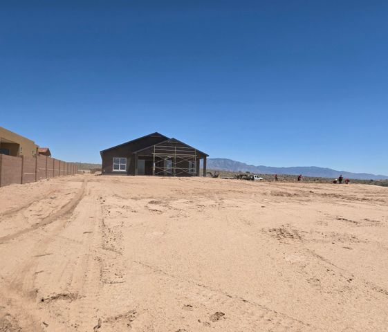 2327 Box Lake Drive NE, Rio Rancho, NM 87144