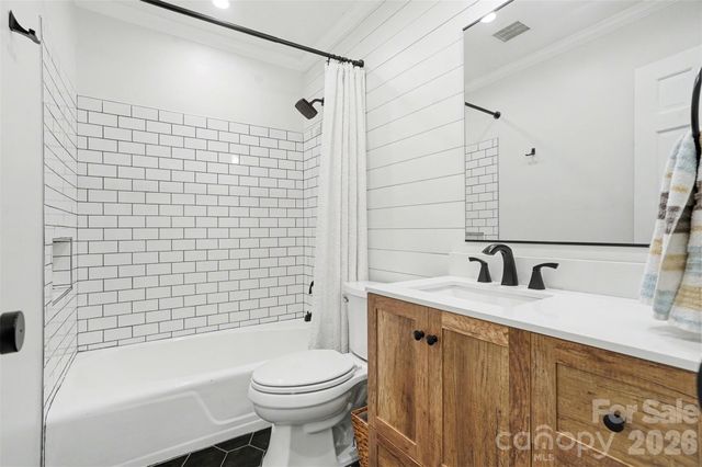 1700 Quail Street, Charlotte, NC 28214