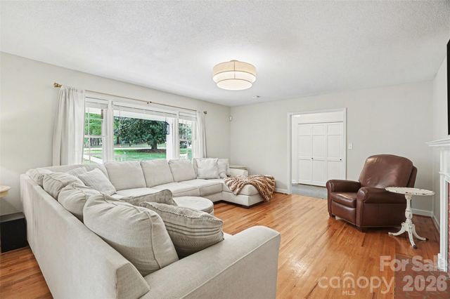 1700 Quail Street, Charlotte, NC 28214