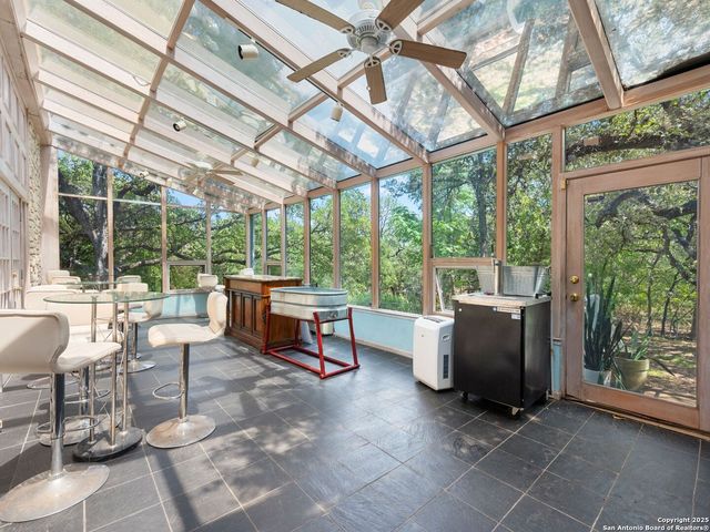 6472 Whitby, San Antonio, TX 78240