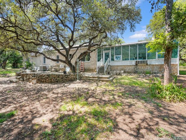 6472 Whitby, San Antonio, TX 78240