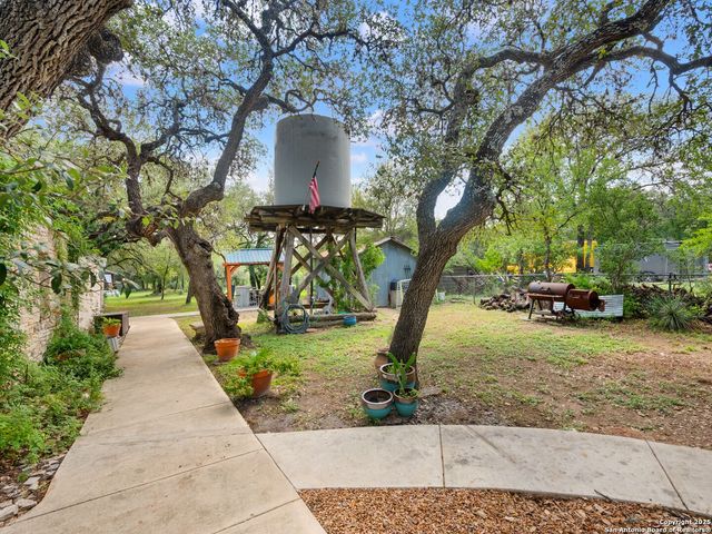 6472 Whitby, San Antonio, TX 78240