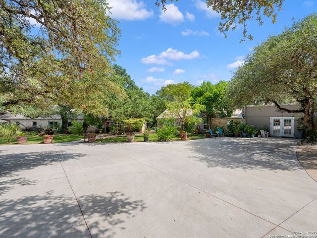 6472 Whitby, San Antonio, TX 78240