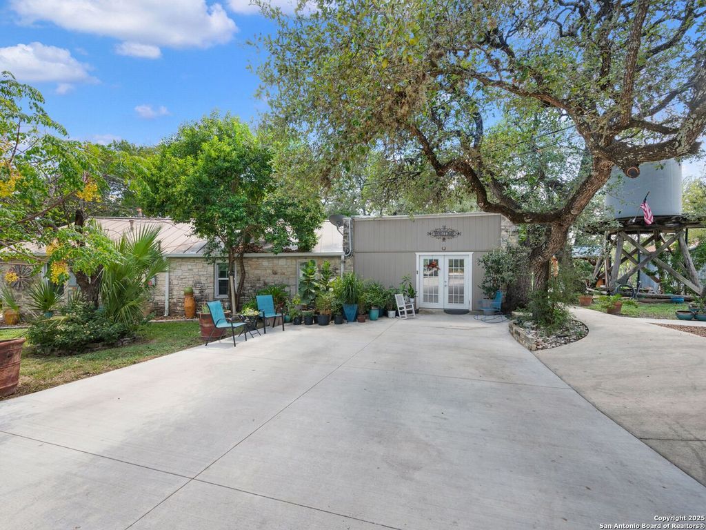 6472 Whitby, San Antonio, TX 78240