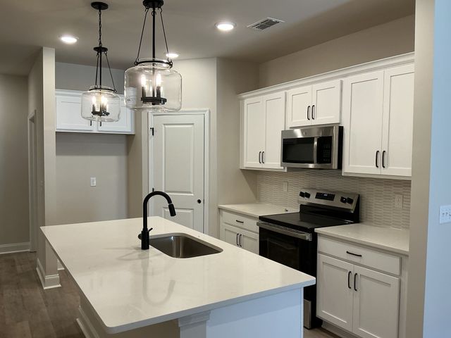 405 W Stonehaus Crossing, Antioch, TN 37013