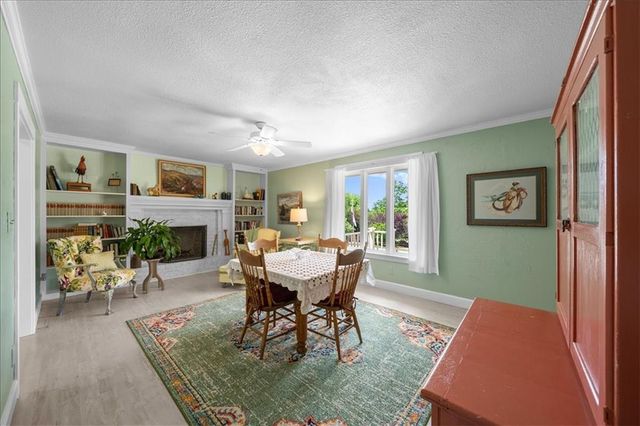 28639 Hospital Drive, Paola, KS 66071