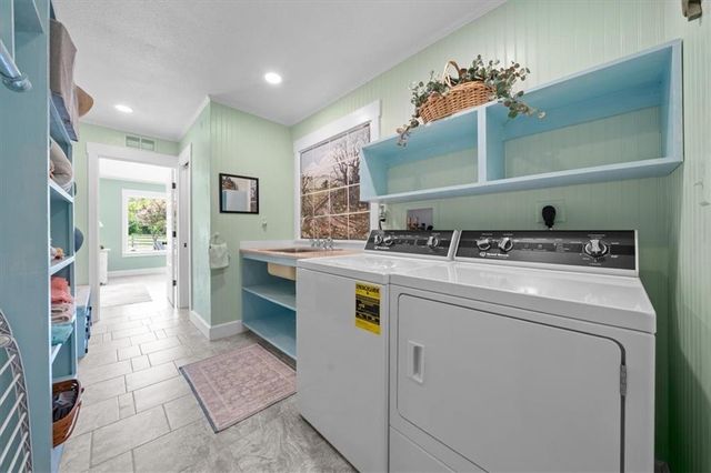 28639 Hospital Drive, Paola, KS 66071