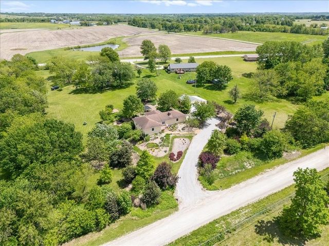 28639 Hospital Drive, Paola, KS 66071
