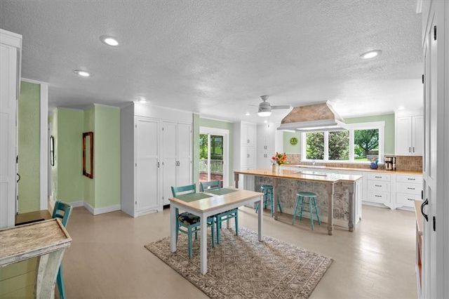 28639 Hospital Drive, Paola, KS 66071