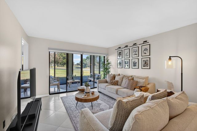 11282 Green Lake Drive 104, Boynton Beach, FL 33437