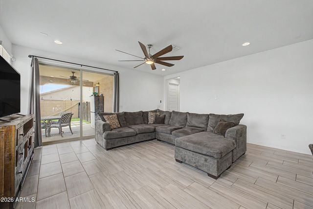 12405 W WAGON WHEEL Drive, Glendale, AZ 85307