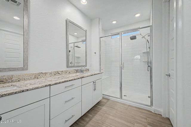 12405 W WAGON WHEEL Drive, Glendale, AZ 85307